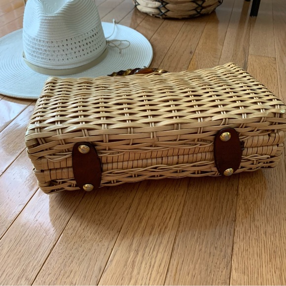 True Vintage 1960’s woven basket tote purse - Picture 7 of 10